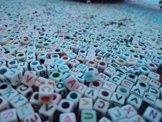 新手需要了解的五點(diǎn)點(diǎn)膠機(jī)知識(shí)